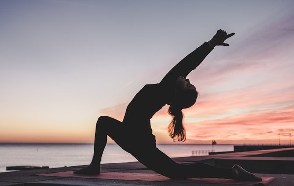 Pain relief programme – outdoor stretching